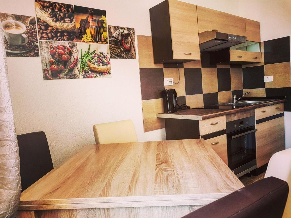 Apartmani Marina Gradac Carnac Ngoại thất bức ảnh